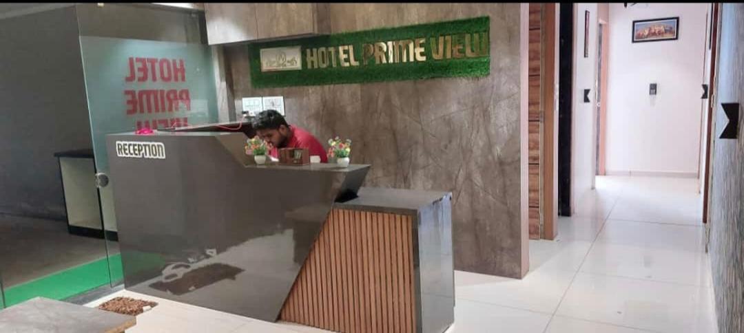 Prime View Hotel Ahmedabad Exteriör bild